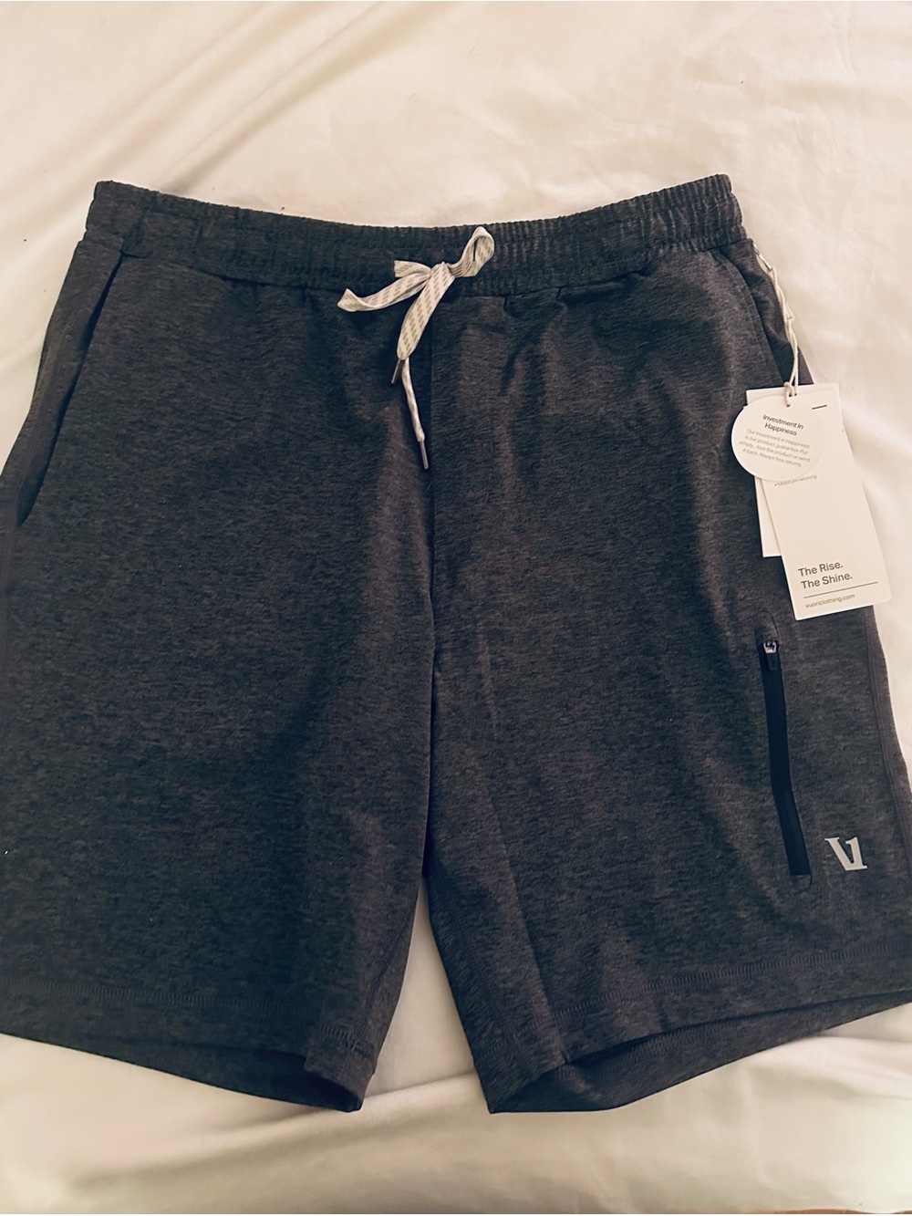 NWT Vuori men’s Sunday Performance short - Small- Charcoal Heather